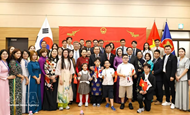N.A. President meets Vietnamese community in RoK